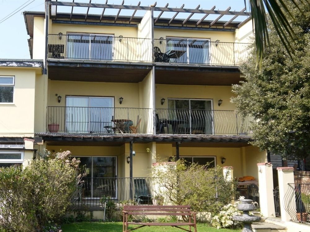 Royal Court And Garden Apartments Sandown Eksteriør billede